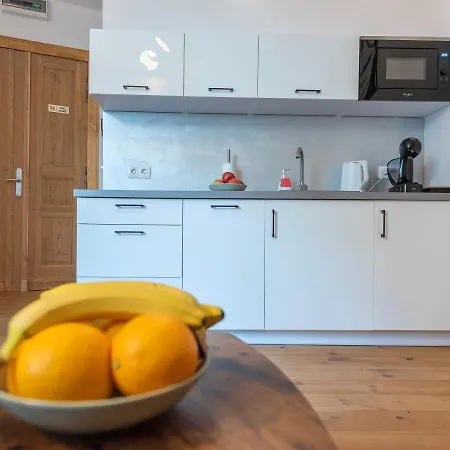 Apartment Provenir Kwiatowa 5 *