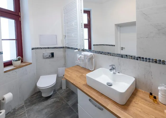 Apartament Provenir Kwiatowa 5 *