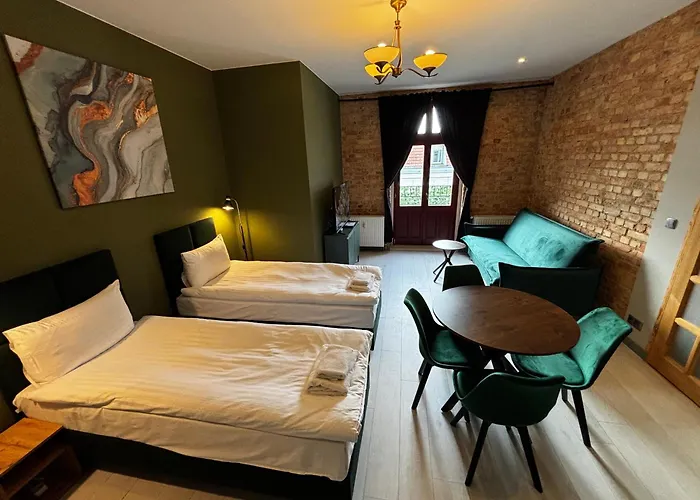 Provenir Kwiatowa 5 Poznań