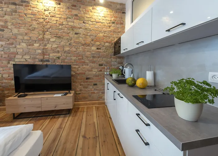 Apartament Provenir Kwiatowa 5 *