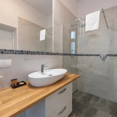 Provenir Kwiatowa 5 * Poznan