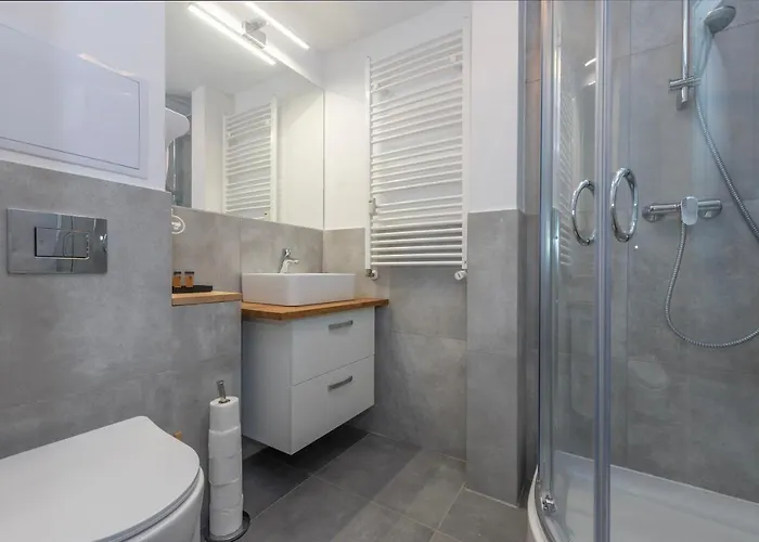 Provenir Kwiatowa 5 Познань