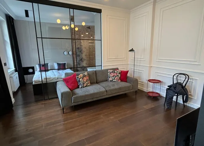 Provenir Kwiatowa 5 * Познань