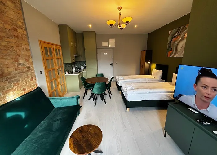 Provenir Kwiatowa 5 * Познань